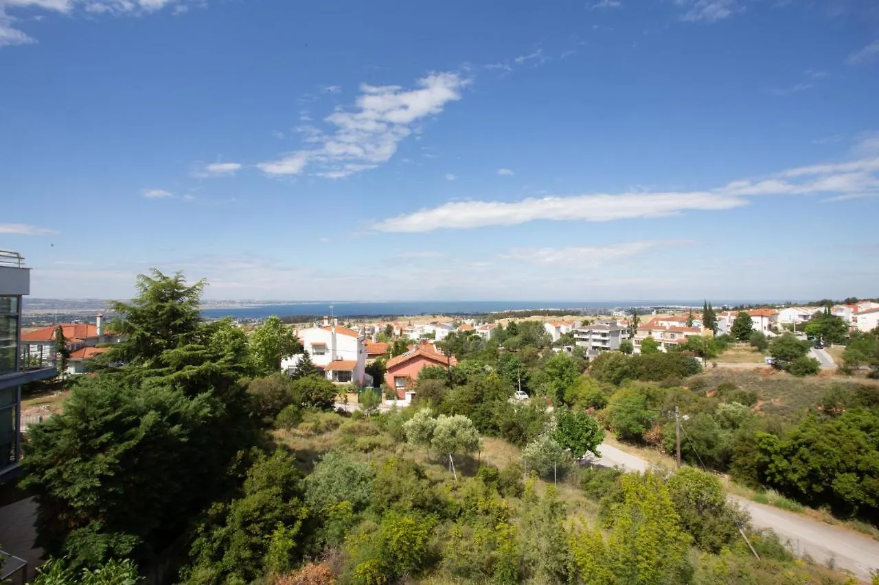 Τraditional Fully Detached Villa On A Luxurious Hillock Of Thessaloniki With Its Own Garden Also For Family & Wedding Gatherings For 10 To 25 People Only 15 Minutes From Airport